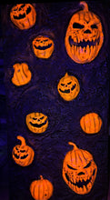 Load image into Gallery viewer, Evil Pumpkin 3D 3D008