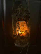 Load image into Gallery viewer, Electric Haunt Lantern - HS115