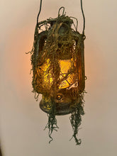 Load image into Gallery viewer, Electric Haunt Lantern - HS115